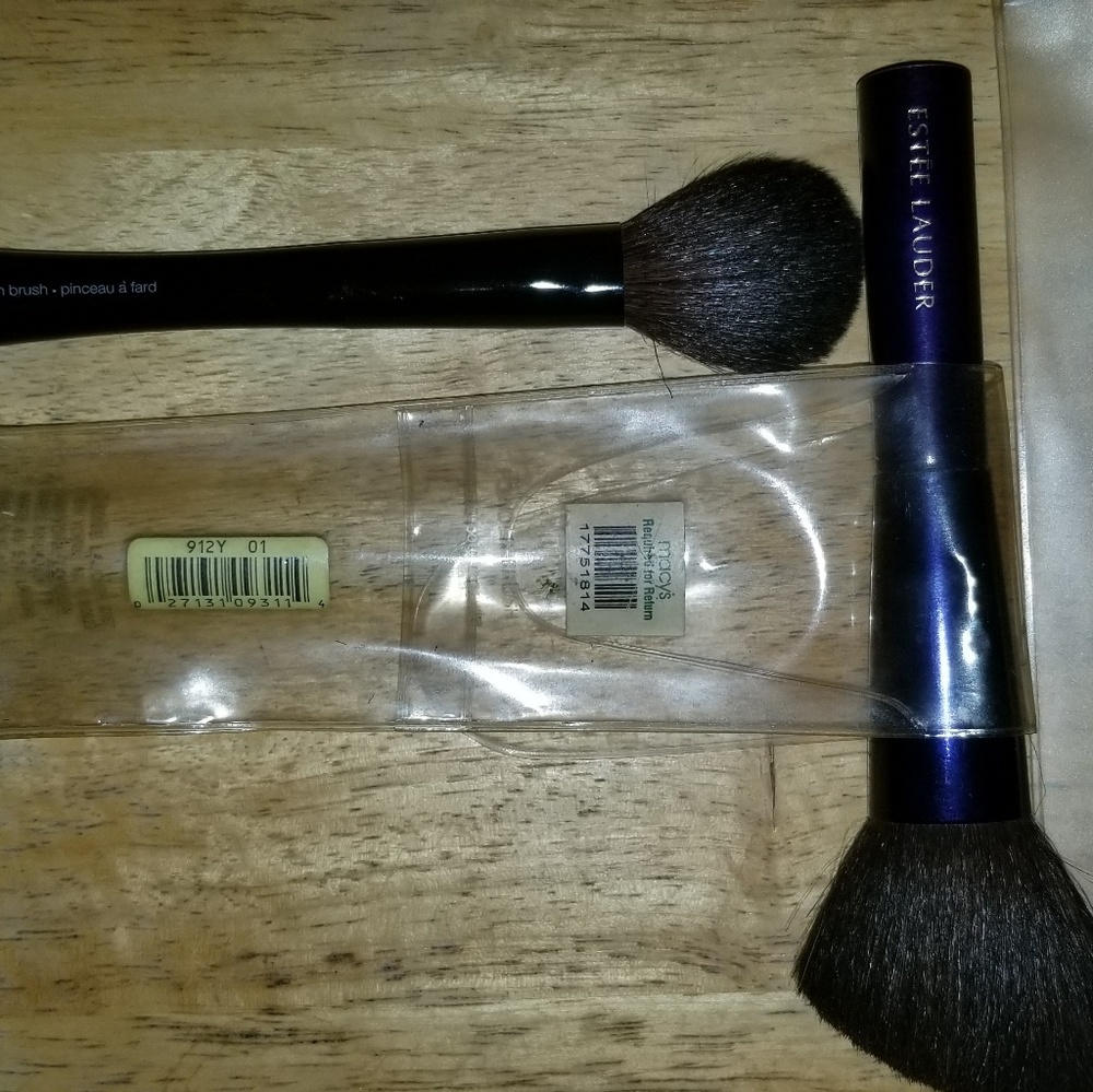 FACIAL/CHEEK MAKEUP BRUSHS